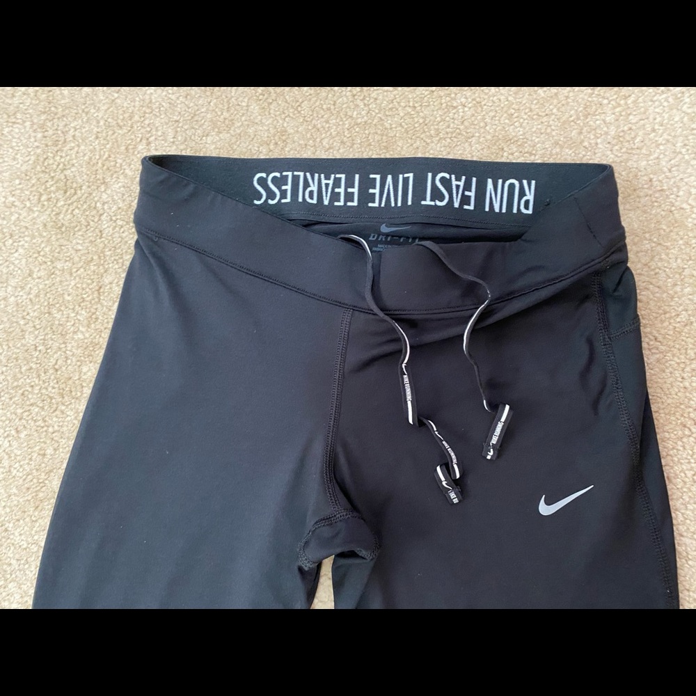 EUC Nike Black 3/4 Length Leggings - Picture 2 of 6